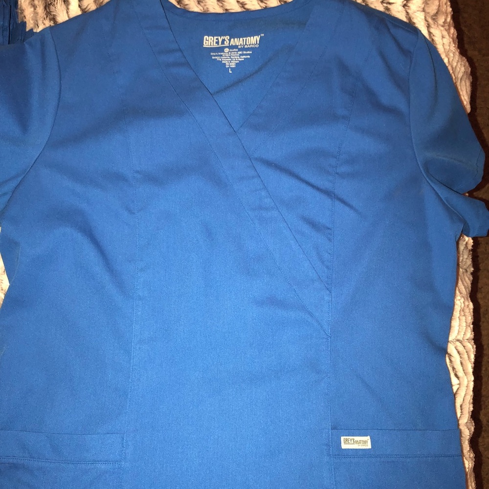 3 Grey’s Anatomy scrub tops